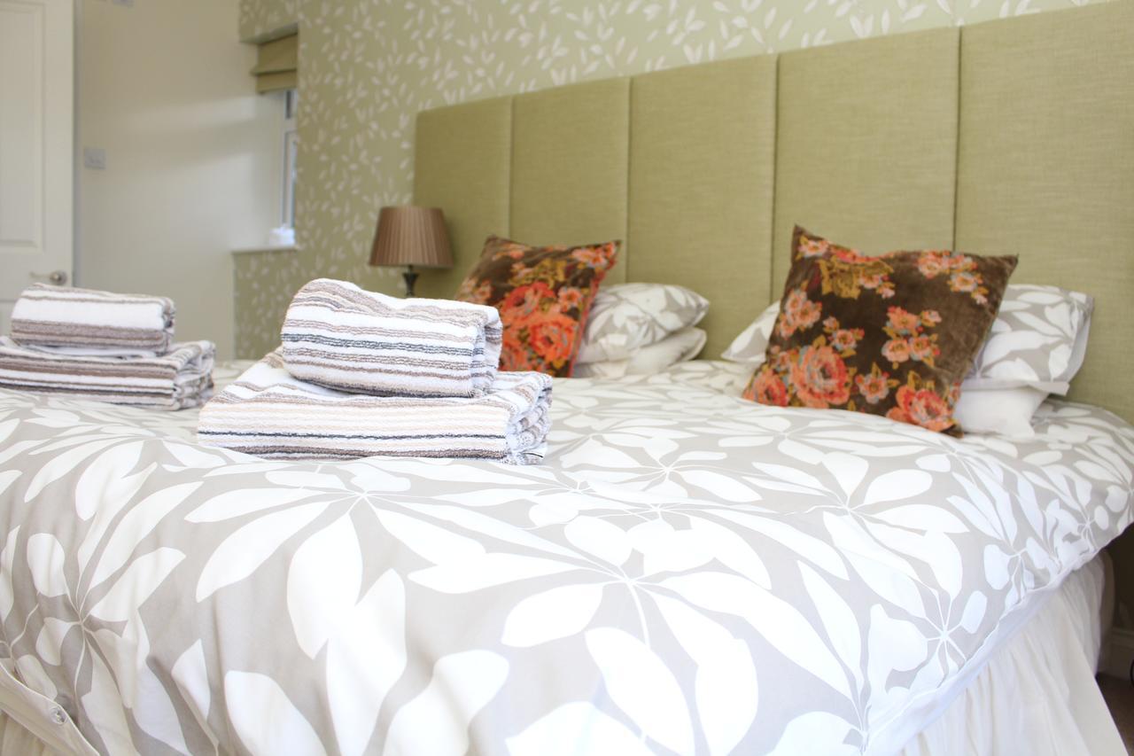Laurels Guesthouse Вітні Екстер'єр фото